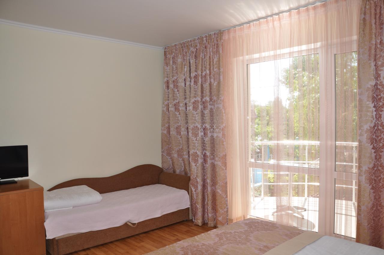 Hôtel Pharaon De Lux à Zatoka Extérieur photo