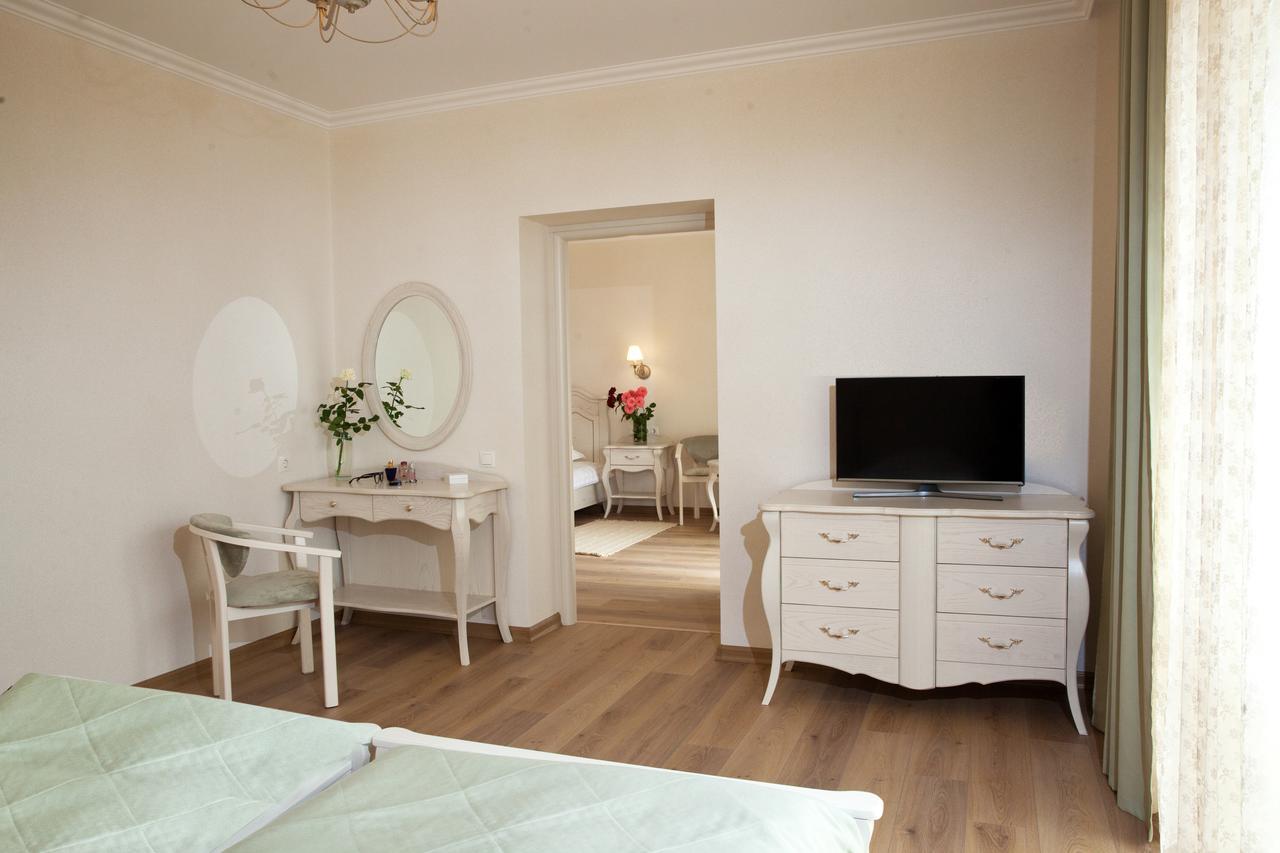 Hôtel Pharaon De Lux à Zatoka Extérieur photo