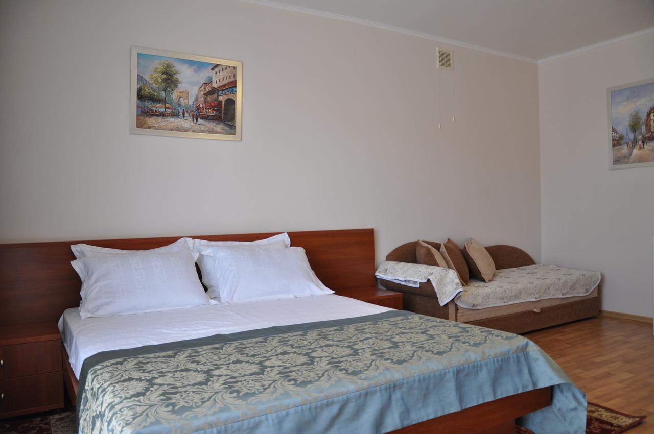 Hôtel Pharaon De Lux à Zatoka Extérieur photo