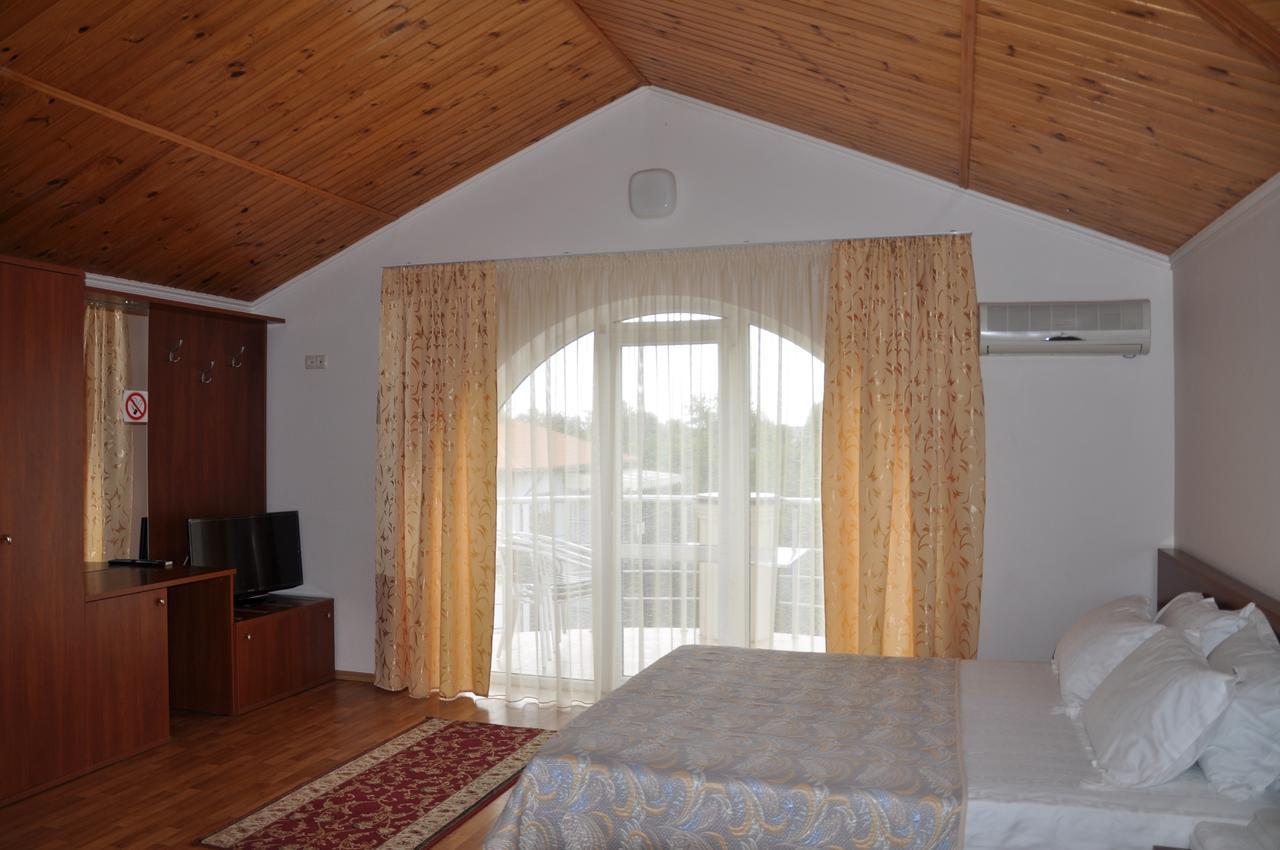 Hôtel Pharaon De Lux à Zatoka Extérieur photo