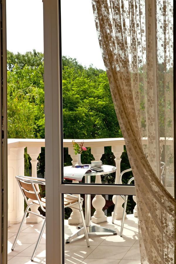 Hôtel Pharaon De Lux à Zatoka Extérieur photo